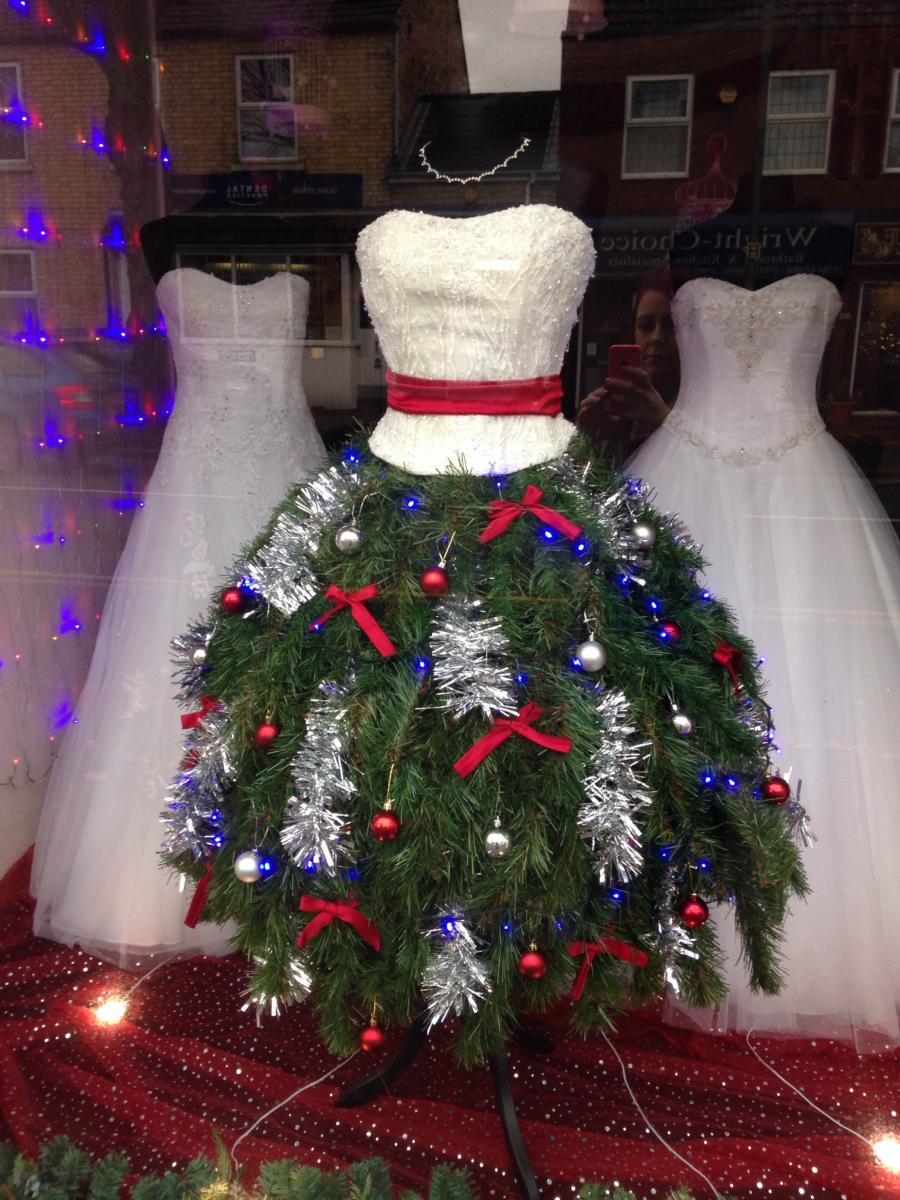 Beautiful Bridal Boutique Christmas Window Displays - Business - Bridal  Buyer