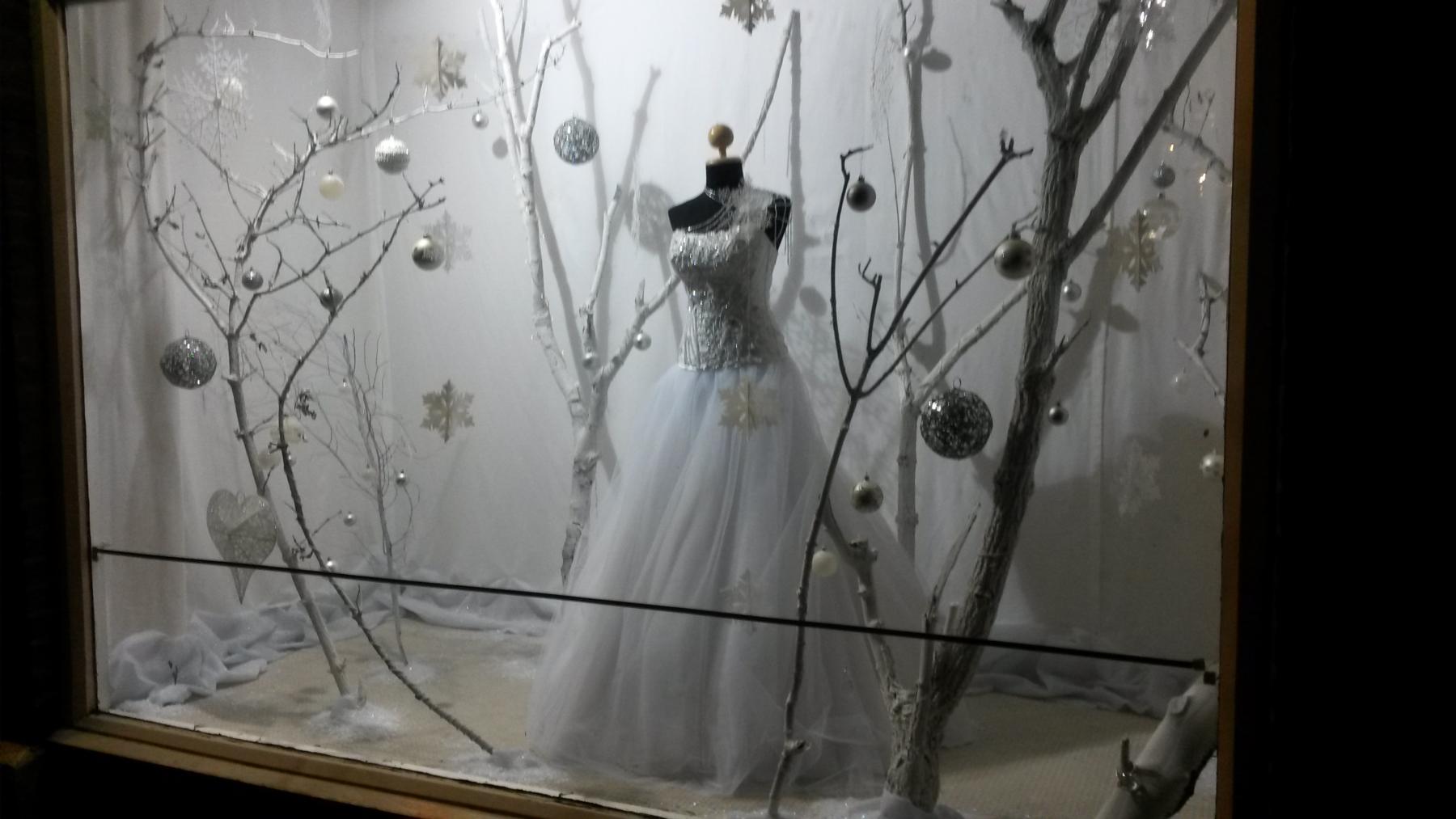 Beautiful Bridal Boutique Christmas Window Displays - Business - Bridal  Buyer