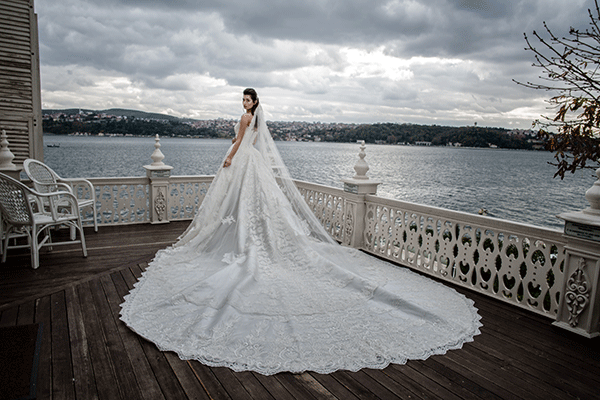 ozlem suer wedding dresses