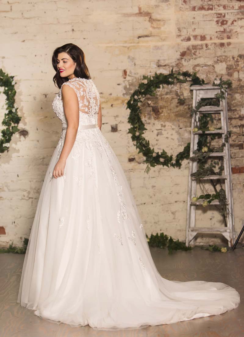 True curves wedding outlet dresses