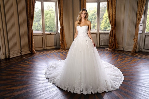 Ladybird Launches Exclusive Preview At London Bridal Fashion Week Bridal Buyer Magazine 1527