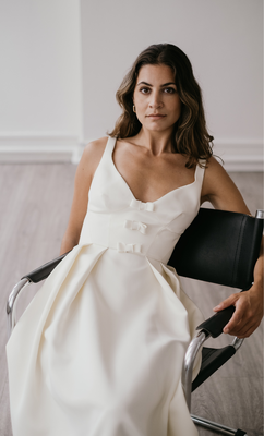 The bows on Farah's bodice are cut on the bias with raw cut edges