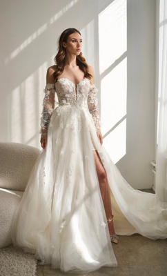 Look 2: Ultra romantic, Style 1599 with its overskirt