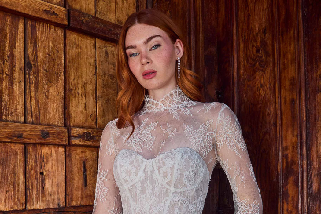 2025 Trends: High Necklines in Lace