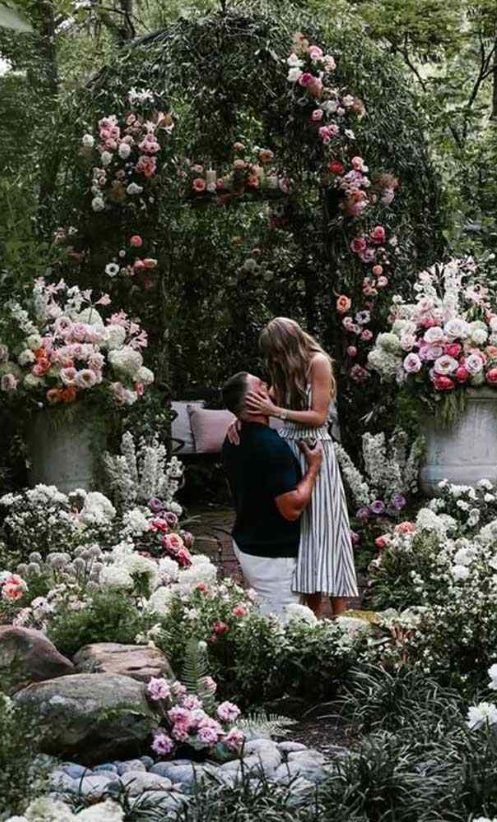 Taylor Swift announces engagement to Travis Kelce