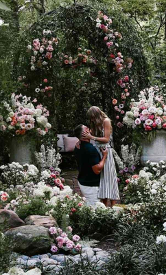 Taylor Swift announces engagement to Travis Kelce