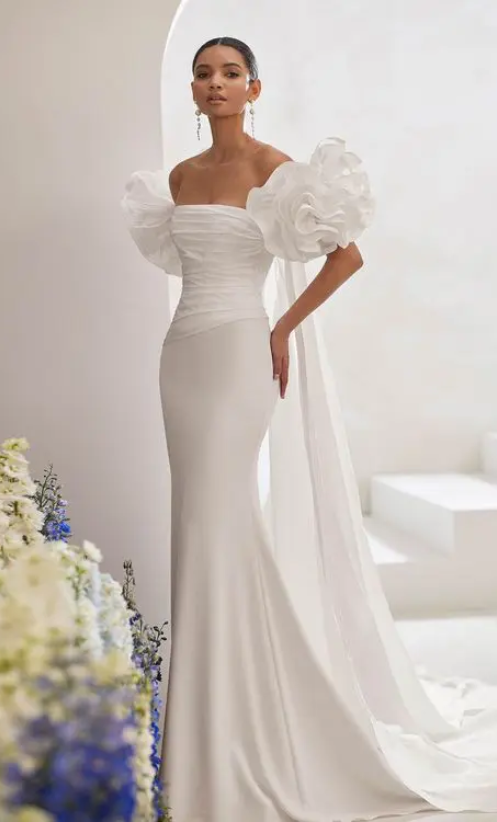 The 'Trizia' Cape by Rosa Clara