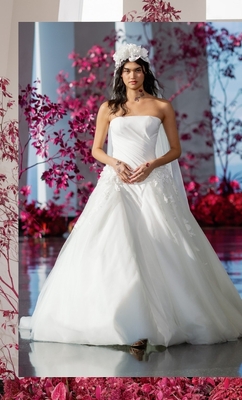 Latest Trends: WONÁ Concept & Eva Lendel at New York Bridal Week