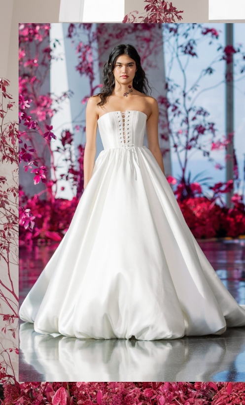Latest Trends: WONÁ Concept & Eva Lendel at New York Bridal Week