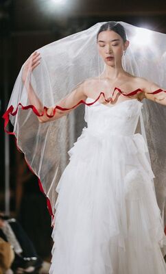 Hot pick: red trim style by Ouma