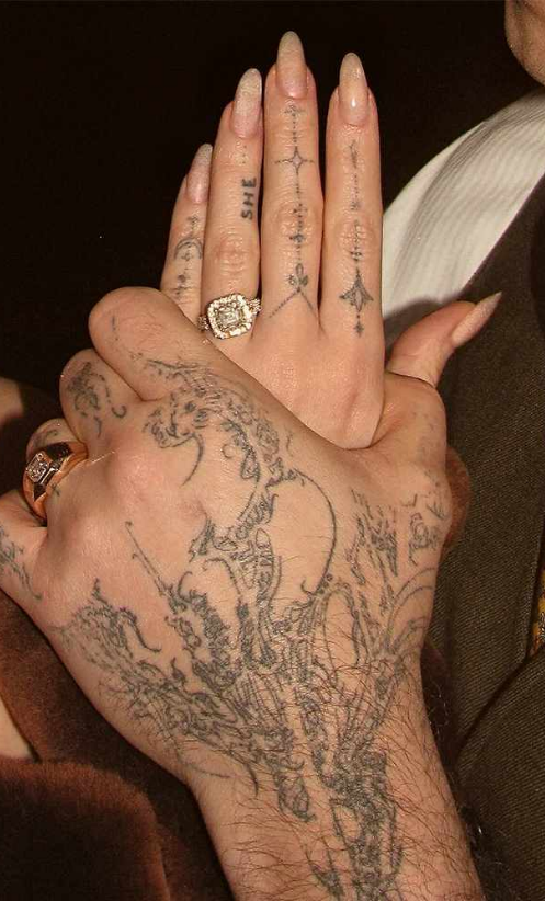 Pop power pair Dove Cameron and Måneskin frontman Damiano David announce engagement Pop power pair Dove Cameron and Måneskin frontman Damiano David announce engagement