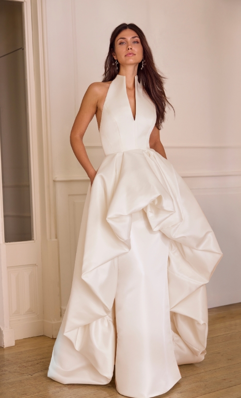 3. Convertible Look from Jesus Piero 3. Convertible Look from Jesus Piero