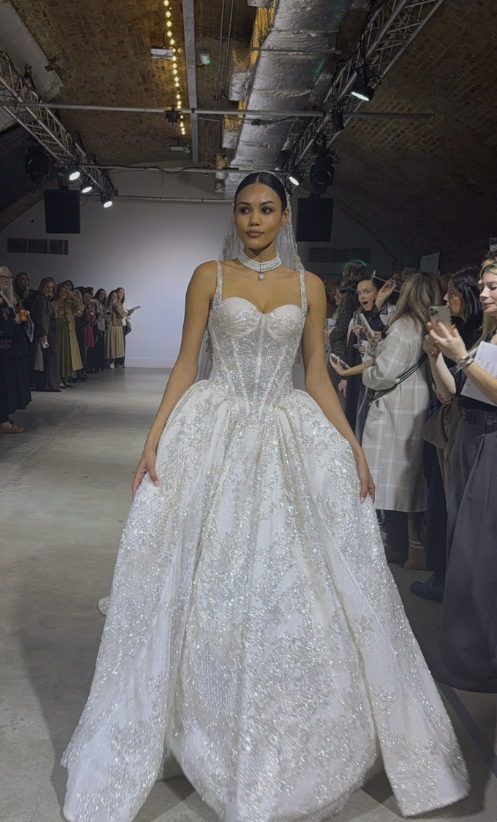 Cigdem Metin, The Runway